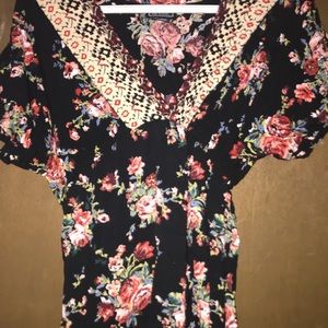Floral V-neck line Flowy Dress 👗